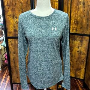 New under armour heat gear T-shirt green/grey
S